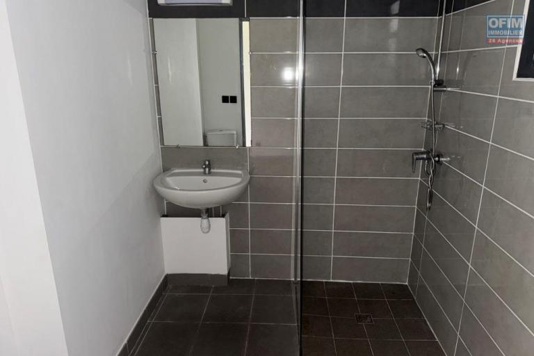 A vendre 2 studios côte à côte face à l'université du Tampon  idéal pour investissement locatif