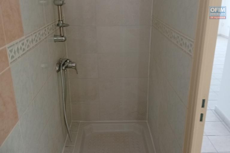 A LOUER APPARTEMENT T2 DE 51 M2 DE SURFACE AVEC VUE MER A LA SALINE LES BAINS