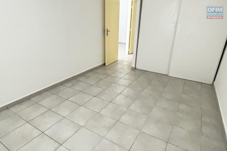 A vendre T2 plein centre de La Montagne, à proximité de tous les commerces, a pieds.