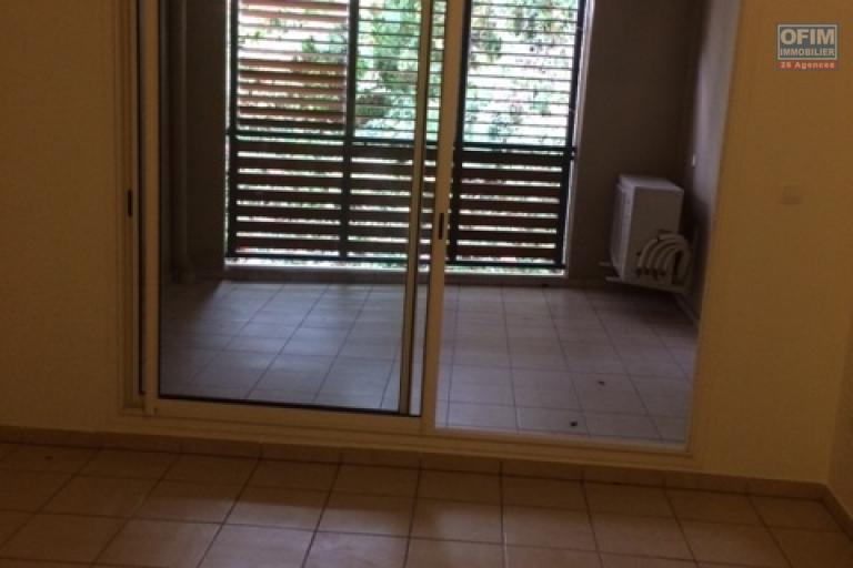 A vendre T3 residence Piton Tresor, chemin Bailly, centre de La Montagne