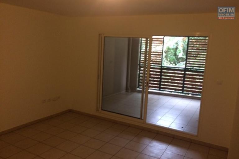 A vendre T3 residence Piton Tresor, chemin Bailly, centre de La Montagne
