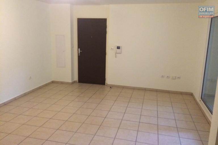 A vendre T3 residence Piton Tresor, chemin Bailly, centre de La Montagne