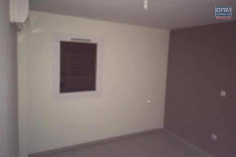 A vendre T3 residence Piton Tresor, chemin Bailly, centre de La Montagne