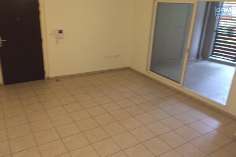 A vendre T3 residence Piton Tresor, chemin Bailly, centre de La Montagne