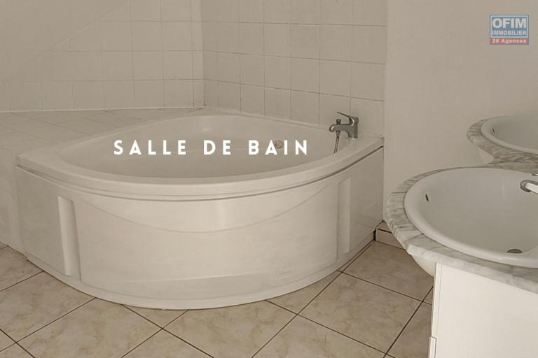 Vente Appartement T4 sous comble de 130m2 à Saint-Denis 974 - Moufia
