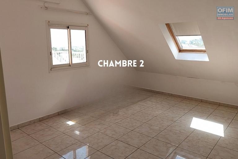 Vente Appartement T4 sous comble de 130m2 à Saint-Denis 974 - Moufia