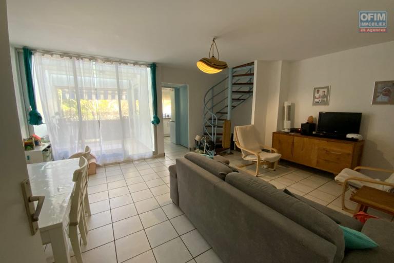 A VENDRE DUPLEX T 3 REZ DE JARDIN 69 M2 BOUCAN CANOT RÉSIDENCE ODYSSEAN 360 000 € (0693 01 10 86 M.PETIOT)