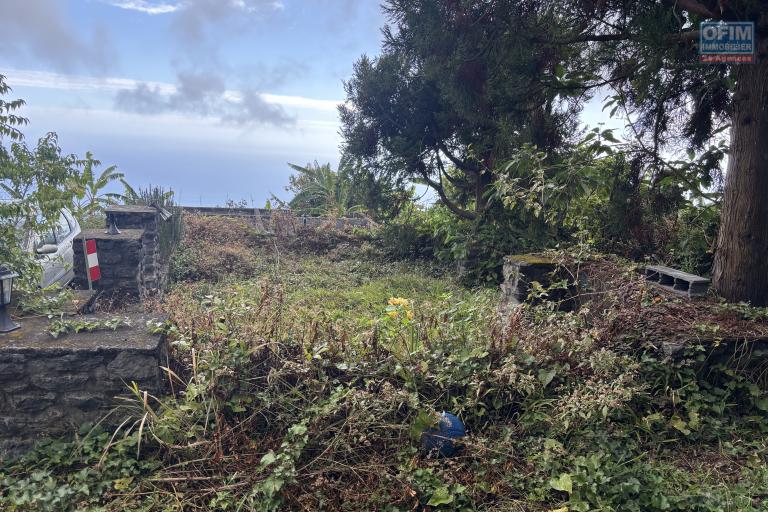 A VENDRE TERRAIN LA CHALOUPE SAINT LEU