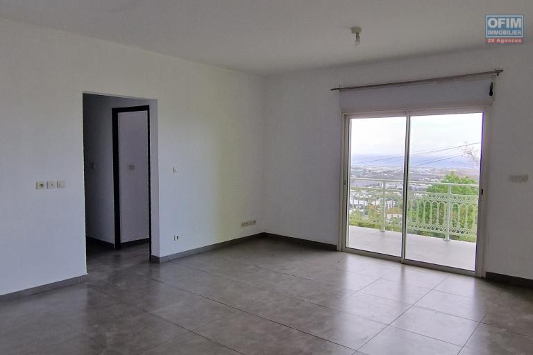 A louer Maison F4/F5 à étage - Sainte Marie