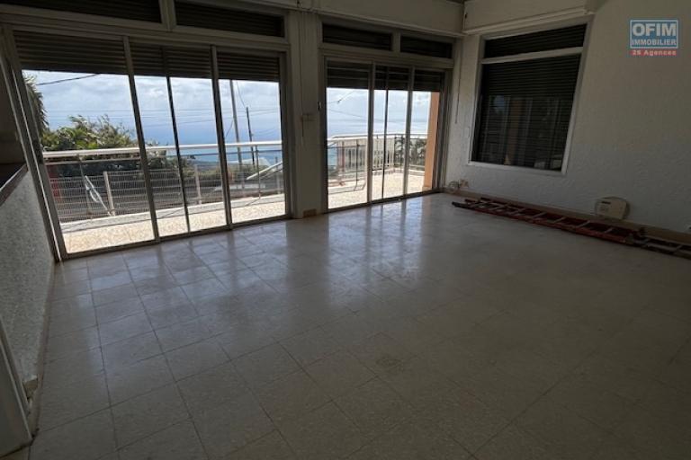 A louer maison de type T5 à la Montagne chemin de la Vigie