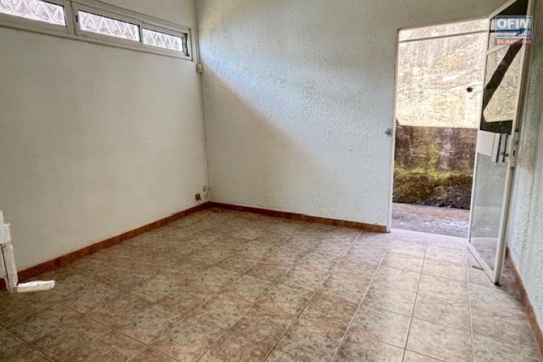 A louer maison de type T5 à la Montagne chemin de la Vigie