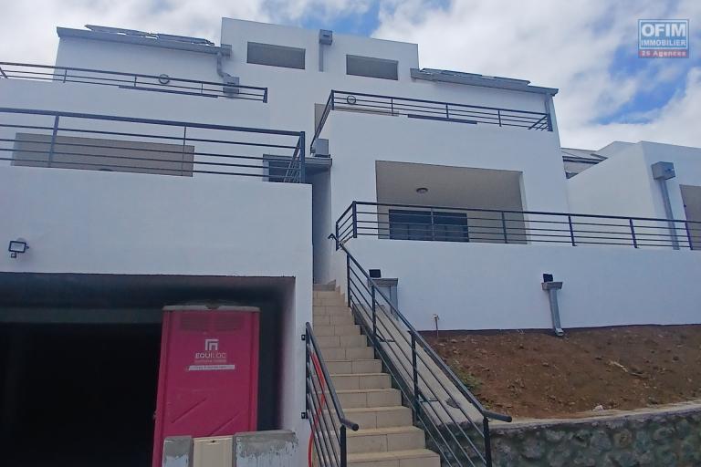 A LOUER appartement NEUF de type studio/ F1 sur Saint-Paul à 439,38 Euros!!