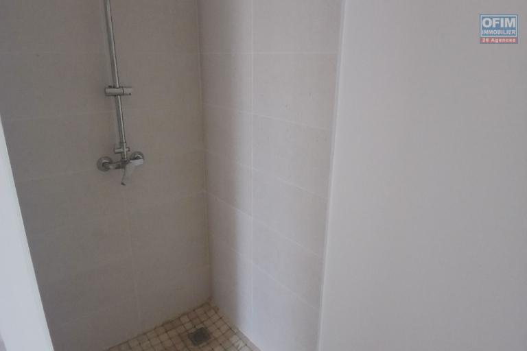 A LOUER appartement NEUF de type studio/ F1 sur Saint-Paul à 439,38 Euros!!