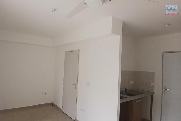 A LOUER appartement NEUF de type studio/ F1 sur Saint-Paul à 439,38 Euros!!