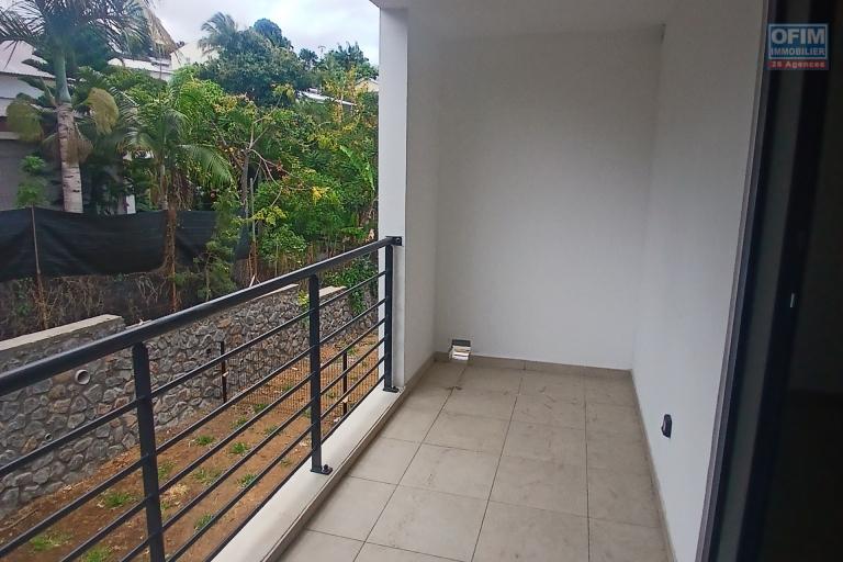 A LOUER appartement NEUF de type studio/ F1 sur Saint-Paul à 439,38 Euros!!