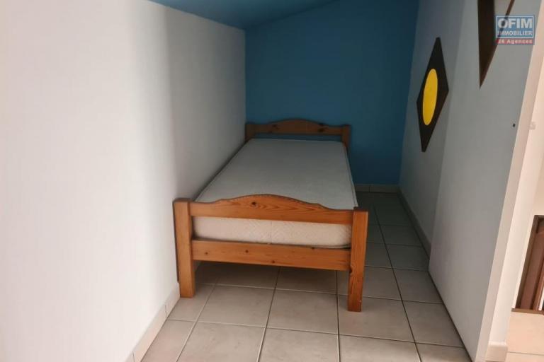 A louer joli appartement F2 MEUBLE duplex au Tampon proche centre ville