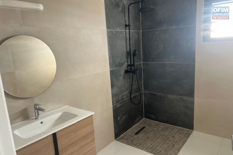 A Louer Villa  de type F4 garage avec une belle vue.