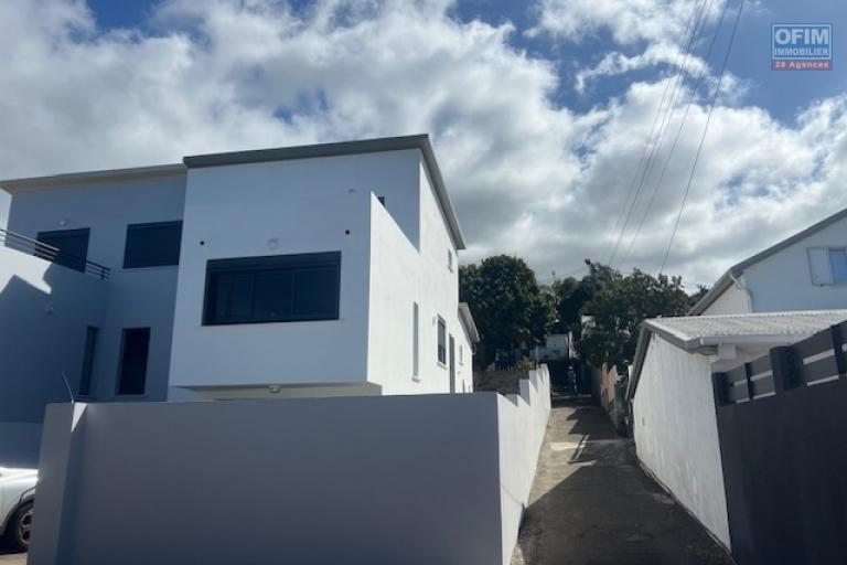 A Louer Villa  de type F4 garage avec une belle vue.