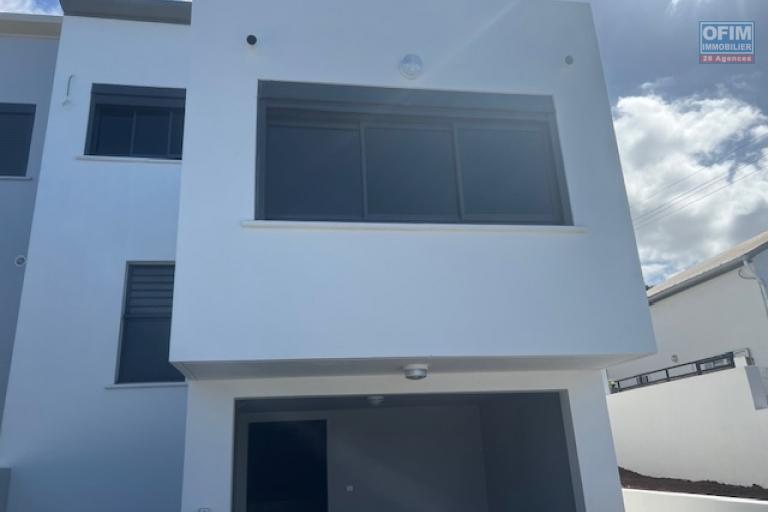 A Louer Villa  de type F4 garage avec une belle vue.