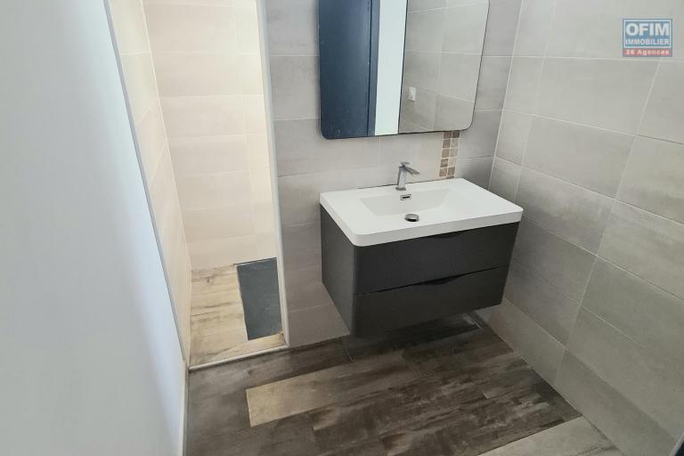 VILLA F4/5, DE 118 M2, BEAU JARDIN, QUARTIER RÉSIDENTIEL À BRAS DES CHEVRETTES