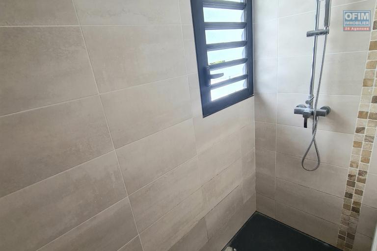 VILLA F4/5, DE 118 M2, BEAU JARDIN, QUARTIER R&Eacute;SIDENTIEL &Agrave; BRAS DES CHEVRETTES/ SAINT ANDR&Eacute;