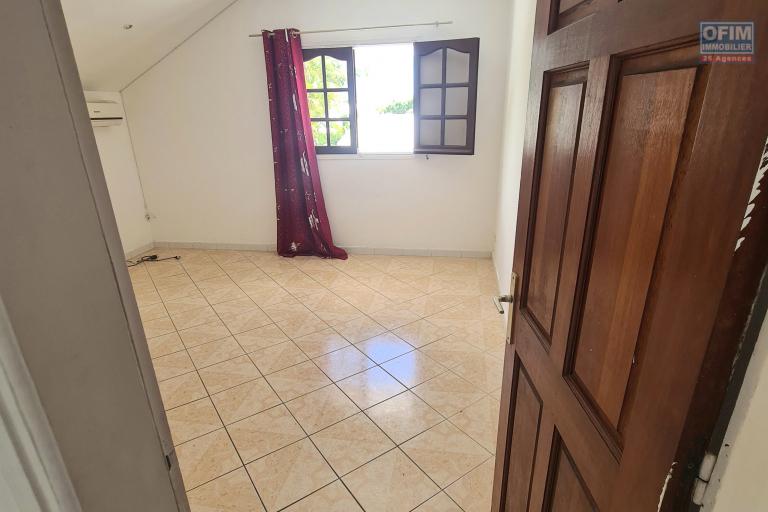 VILLA F4/5, DE 118 M2, BEAU JARDIN, QUARTIER RÉSIDENTIEL À BRAS DES CHEVRETTES