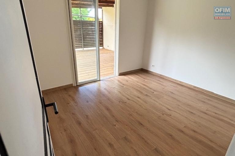 Belle maison à louer à La Montagne Quartier Colorado, vue mer, à proximité du collège, du parc et du golf