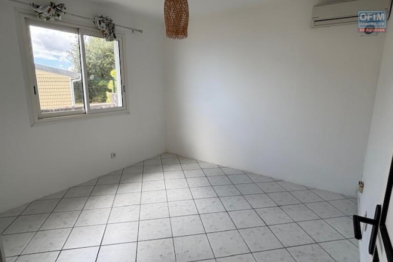 Belle maison à louer à La Montagne Quartier Colorado, vue mer, à proximité du collège, du parc et du golf