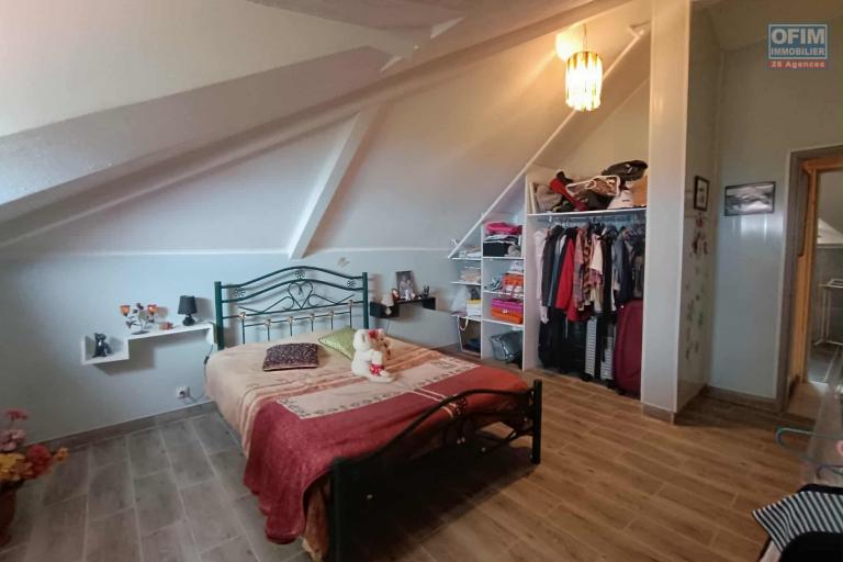 A VENDRE A LA CHALOUPE SAINT-LEU APPARTEMENT T6/7