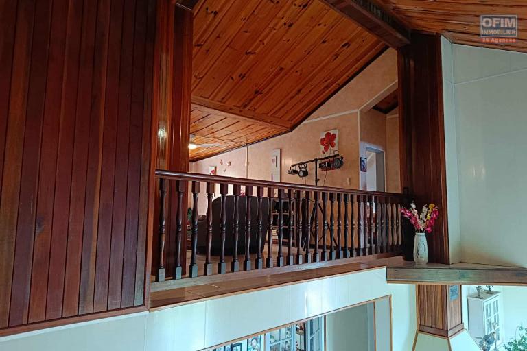 A VENDRE A LA CHALOUPE SAINT-LEU APPARTEMENT T6/7