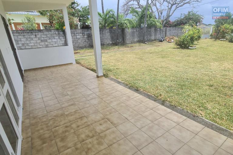 MAISON F4, GRAND JARDIN, PROXIMITÉ DU COLLÉGE