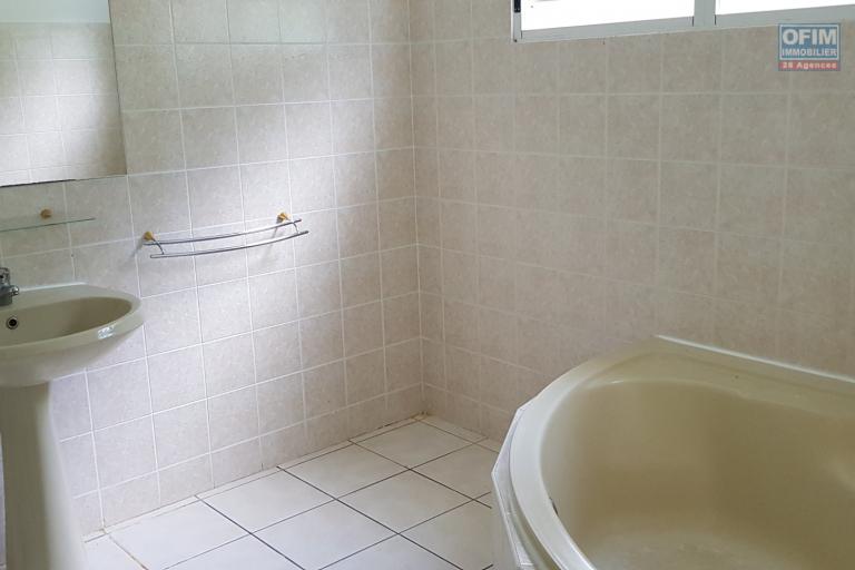 À louer – Spacieuse villa F5 avec garage, en fond d’impasse très calme à Saint-Louis (Belle Vue)