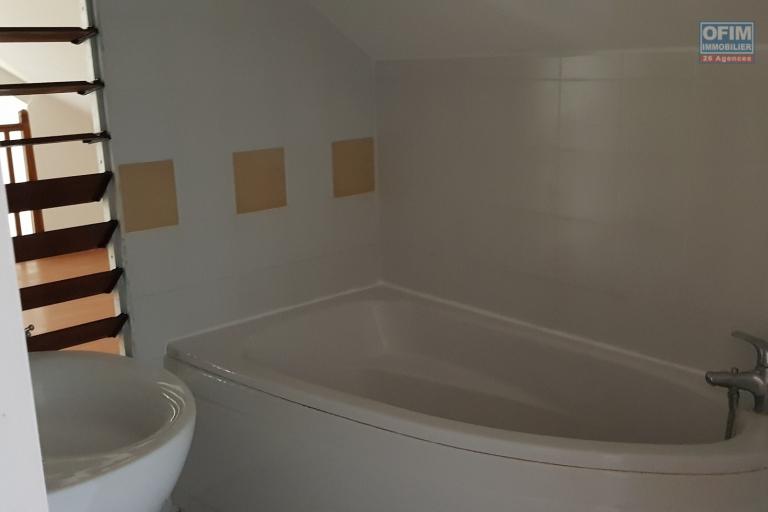 À louer – Spacieuse villa F5 avec garage, en fond d’impasse très calme à Saint-Louis (Belle Vue)