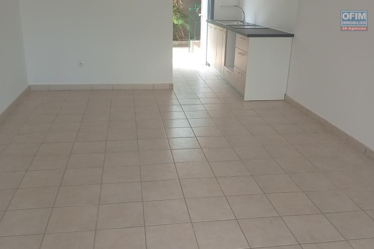 A LOUER STUDIO EN REZ DE JARDIN DE 36 M2 DE SURFACE A LA SALINE LES BAINS