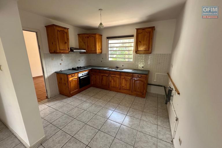 A louer jolie villa F4/5 dans lotissement résidentiel en centre ville de Bras-Panon