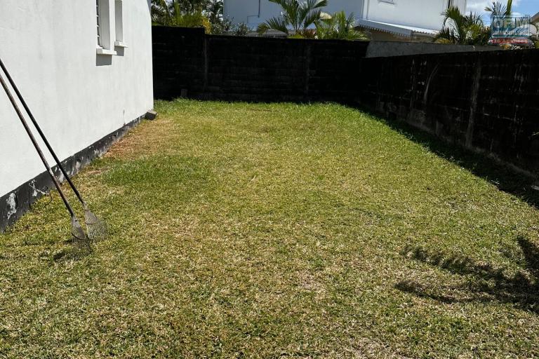 A louer jolie villa F4/5 dans lotissement résidentiel en centre ville de Bras-Panon