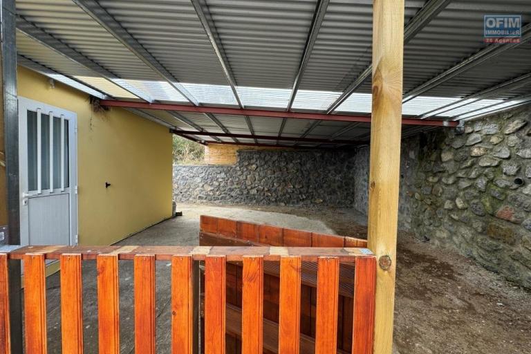 A louer charmante villa de type F4 Piton Hyacinthe la Plaine des Cafres