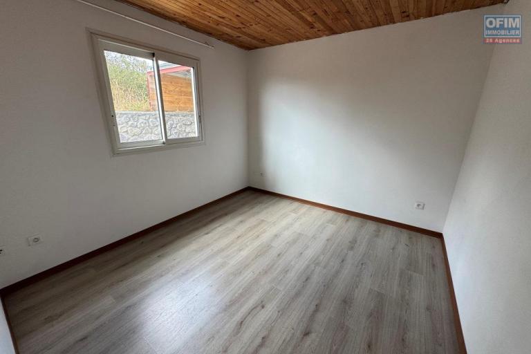 A louer charmante villa de type F4 Piton Hyacinthe la Plaine des Cafres