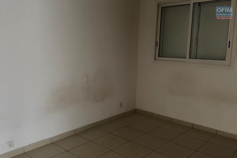 A LOUER Appartement F4  La saline les hauts