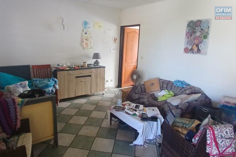 A LOUER appartement F3 NON MEUBLE de 54 m2 SAINT-PAUL VILLE