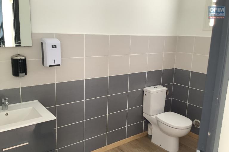 a louer très beau local a la riviere saint louis