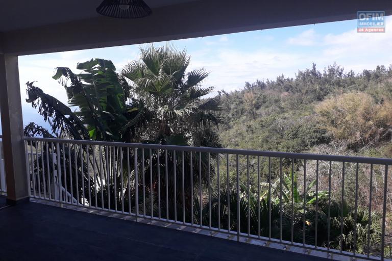 A louer grande et belle villa F6 sur les hauteurs de la Possession