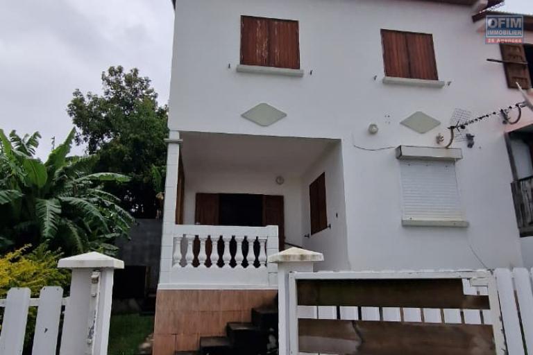 A LOUER : Maison F4 avec vue mer et montagne.