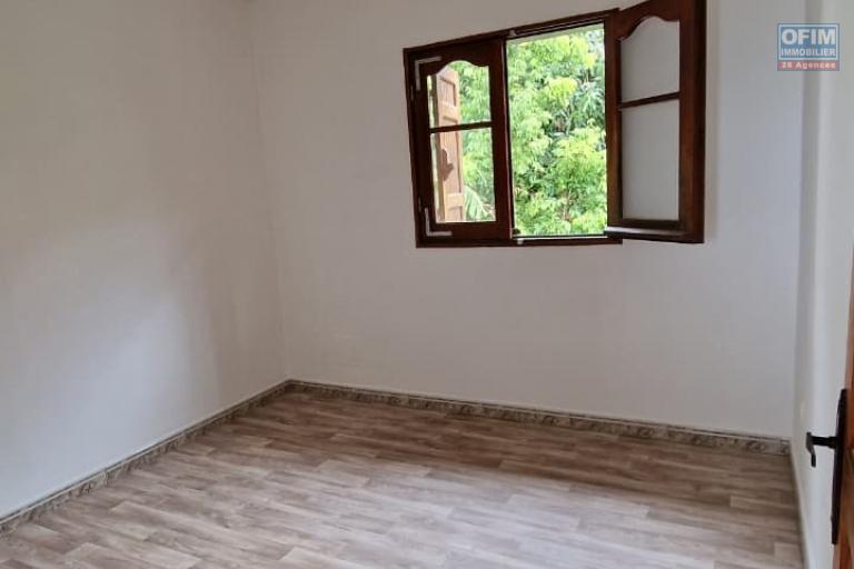 A LOUER : Maison F4 avec vue mer et montagne.