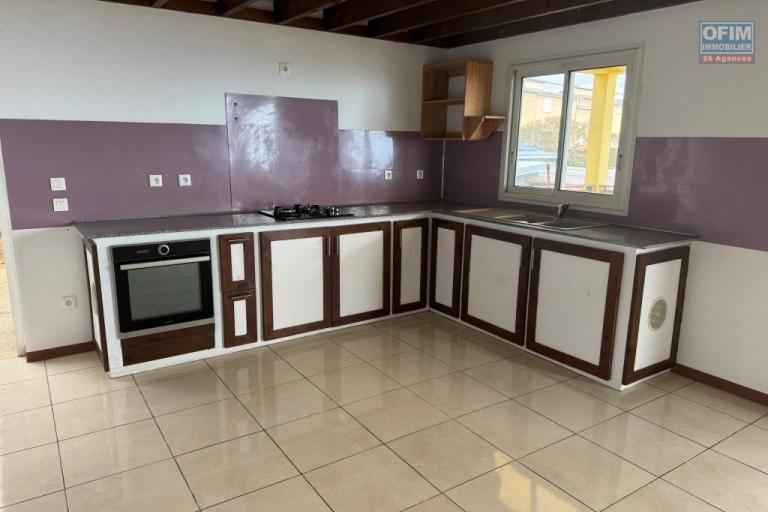 A louer jolie villa de type F4 Piton Hyacinthe la Plaine des Cafres