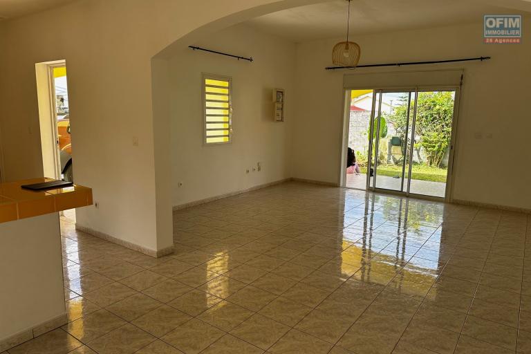 A louer jolie villa de type F4 dans lotissement résidentiel