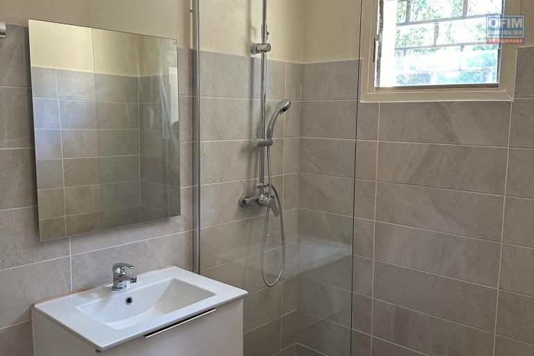 A louer villa F4 avec grand jardin clôturée sur lotissement résidentiel à champ-borne