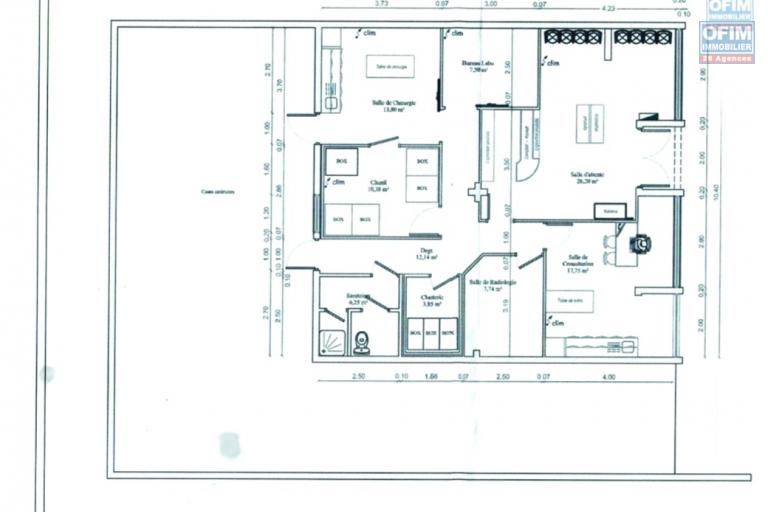 GRAND LOCAL COMMERCIAL/ PROFESSIONNEL PROXIMITÉ  DU CENTRE VILLE