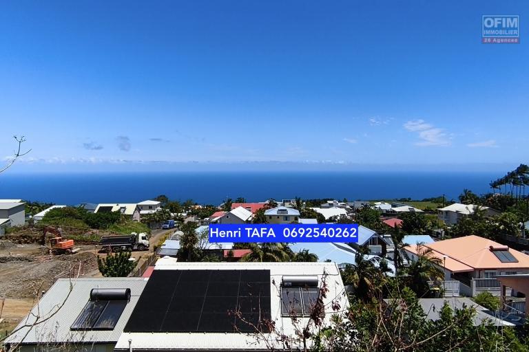 Terrain constructible de 366 m2 avec vue mer et montagne