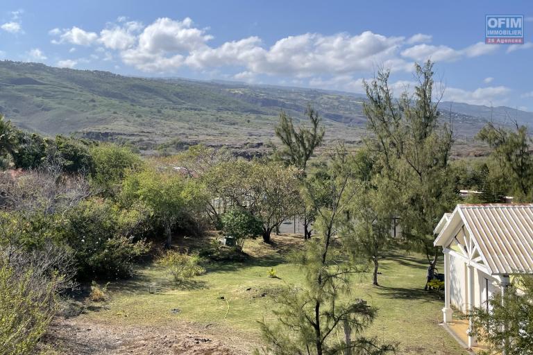  À Vendre – Appartement T2 Duplex à La Saline les Bains (97434)